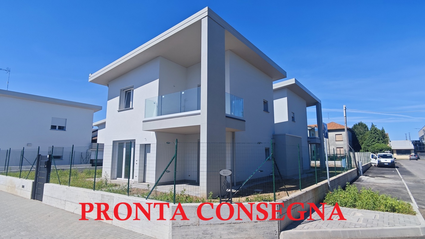ULTIMA VILLA INDIPENDENTE IN LAZZATE